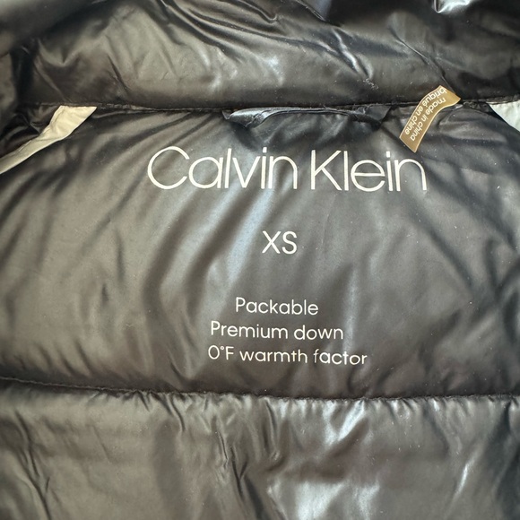 Calvin Klein puffer jacket - Picture 5 of 6